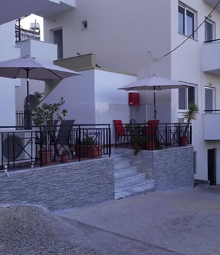 Ntemos Apartman Toló